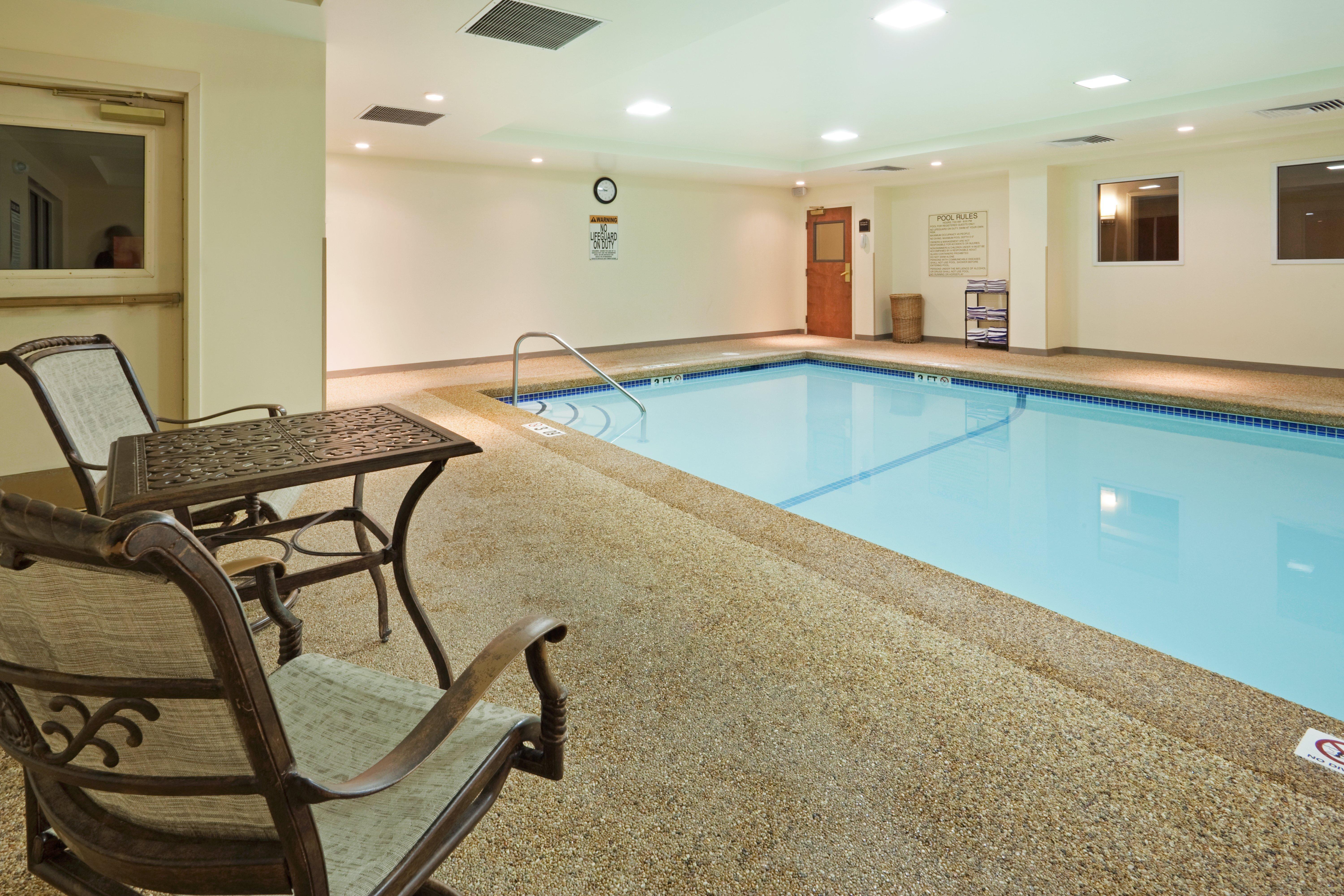Holiday Inn Express Hotel & Suites Freeport By Ihg Exterior foto