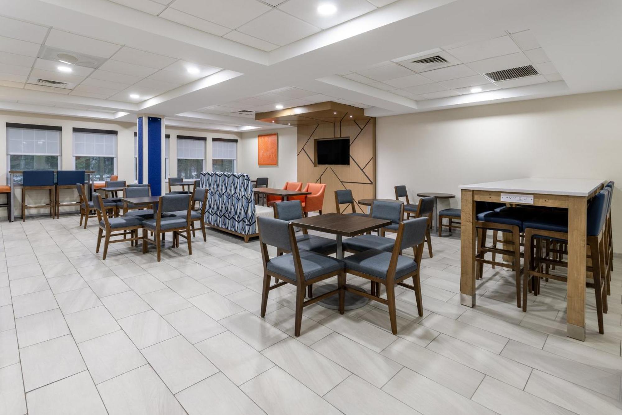 Holiday Inn Express Hotel & Suites Freeport By Ihg Exterior foto