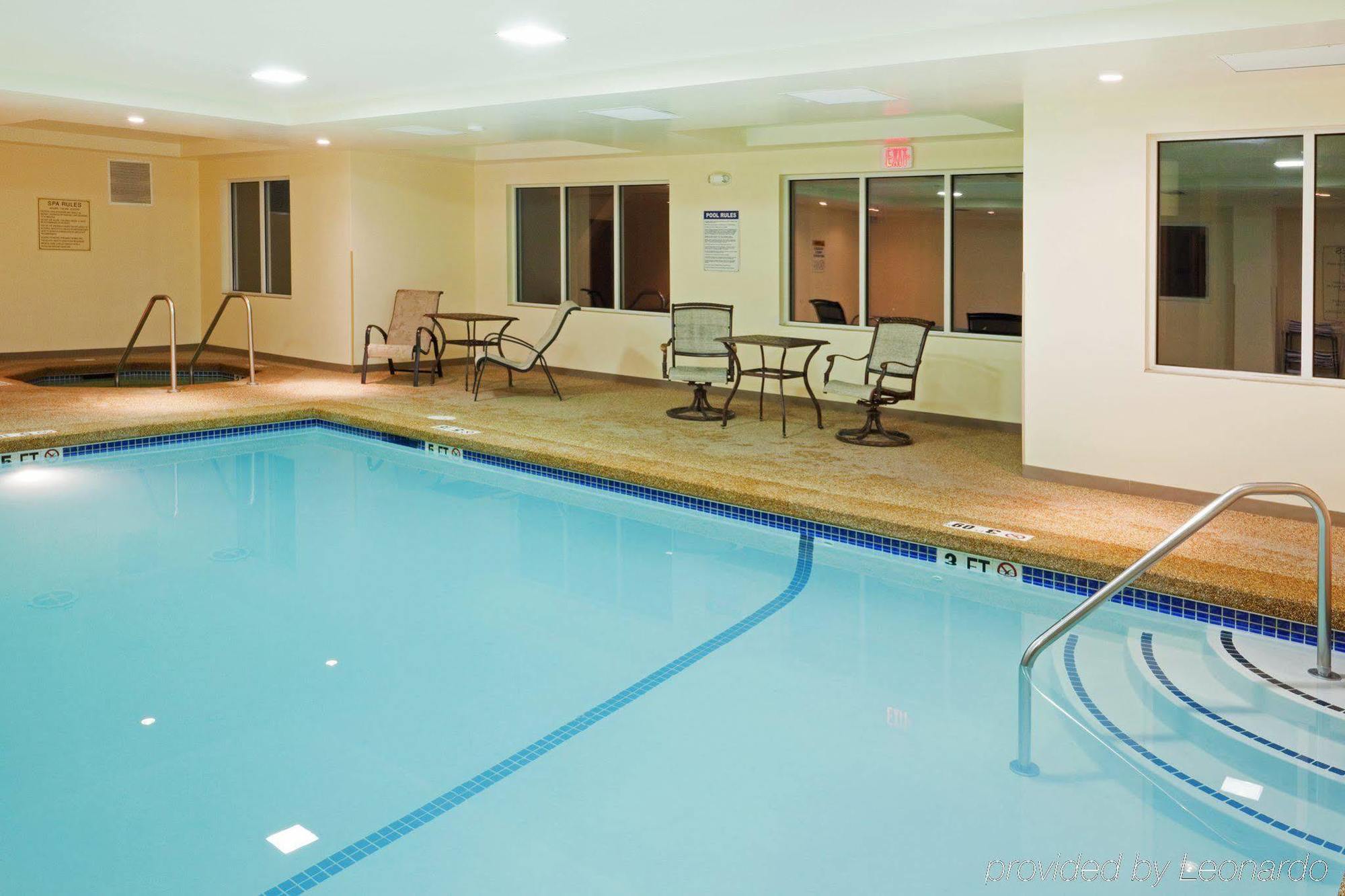 Holiday Inn Express Hotel & Suites Freeport By Ihg Exterior foto